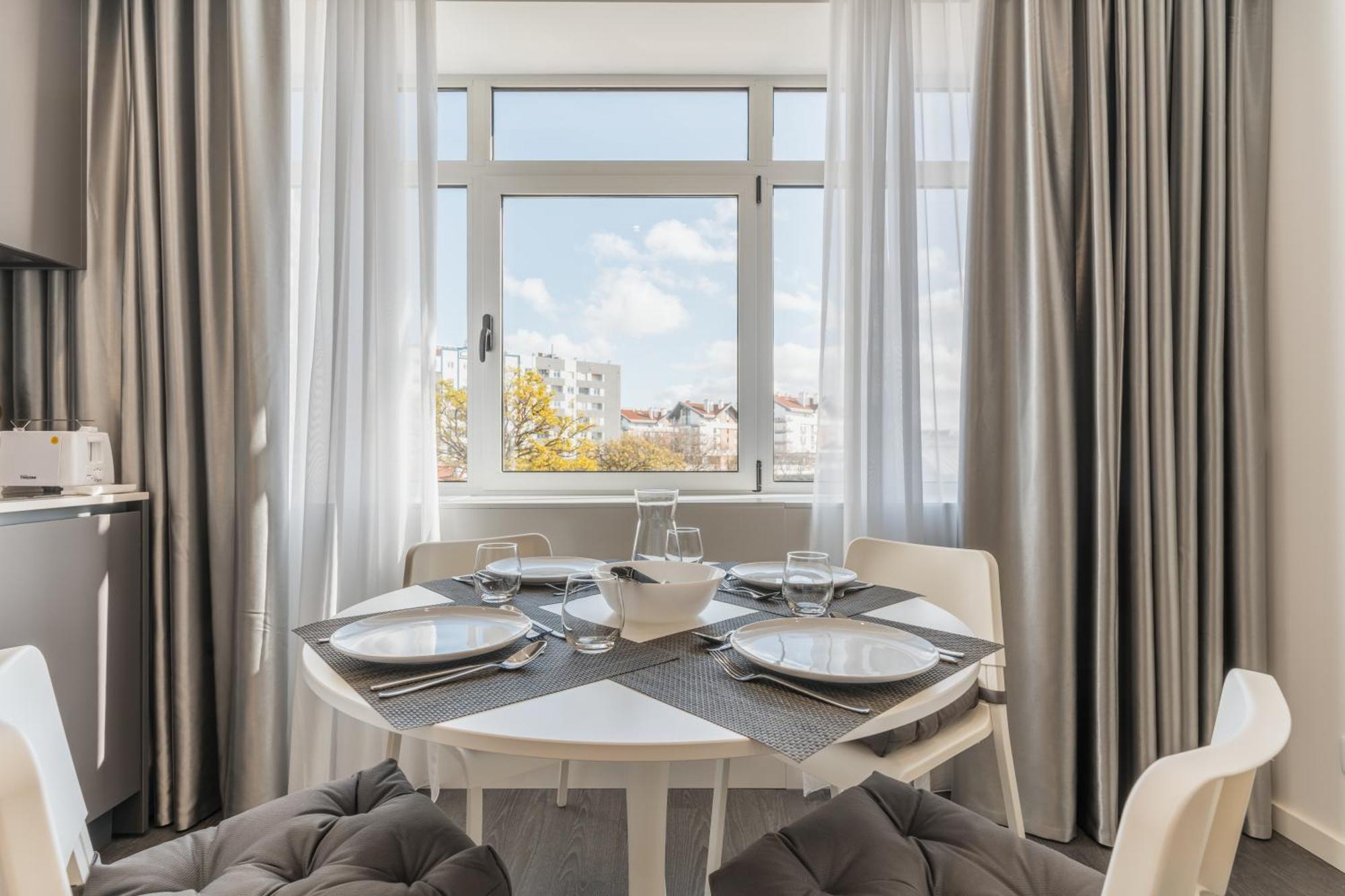 Avenida Concept Studios Авейру Экстерьер фото