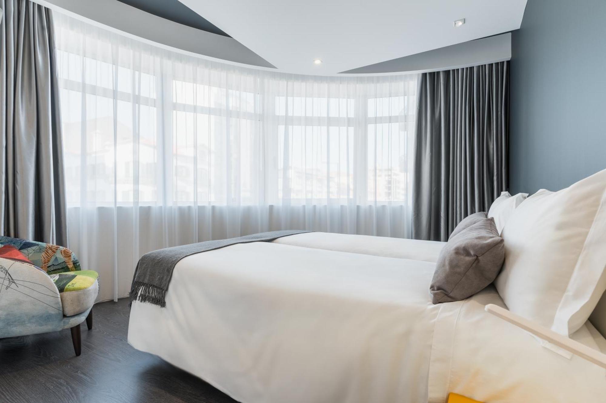 Avenida Concept Studios Авейру Экстерьер фото